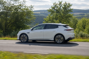 what-is-the-average-ev-battery-life-uk
